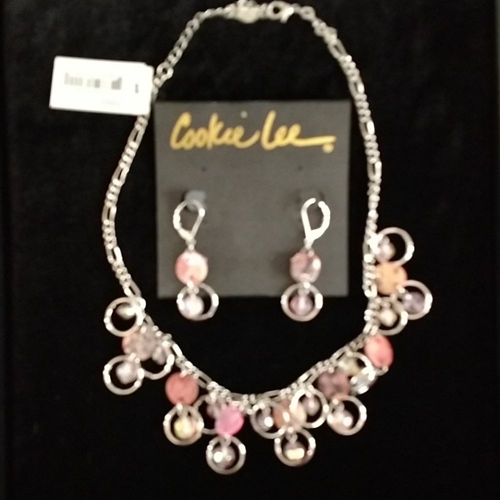 Necklace and earring set